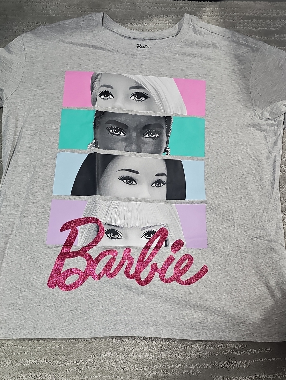 Barbie Mattel Short Sleeve Crew Neck Graphic Design T-shirt XXL Grey Colorblock - Picture 3 of 3